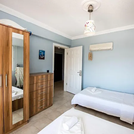Cozy House With Impressive View And Shared Pool In Yalikavak, Bodrum דירה